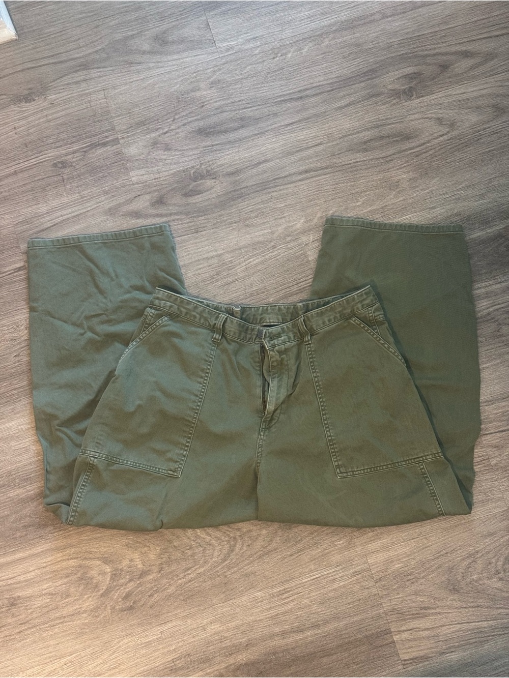Gap Mid Rise Barrel Utility Pants